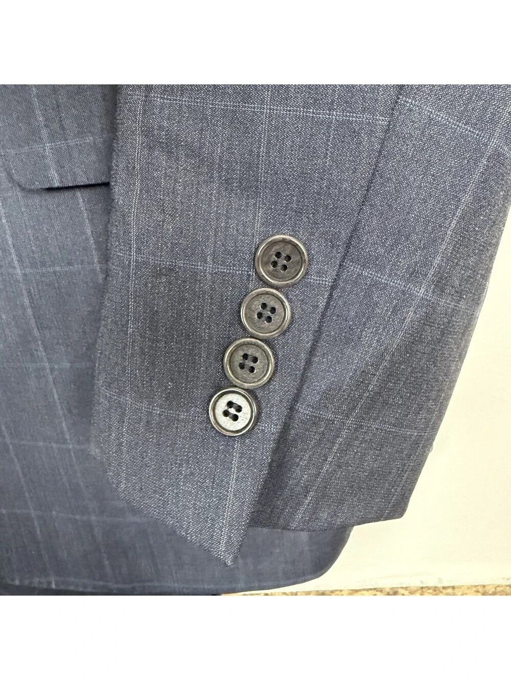 Jos A Bank Signature Gold Suit Men’s 44L 38W Grey Windowpane Plaid Wool Tailored